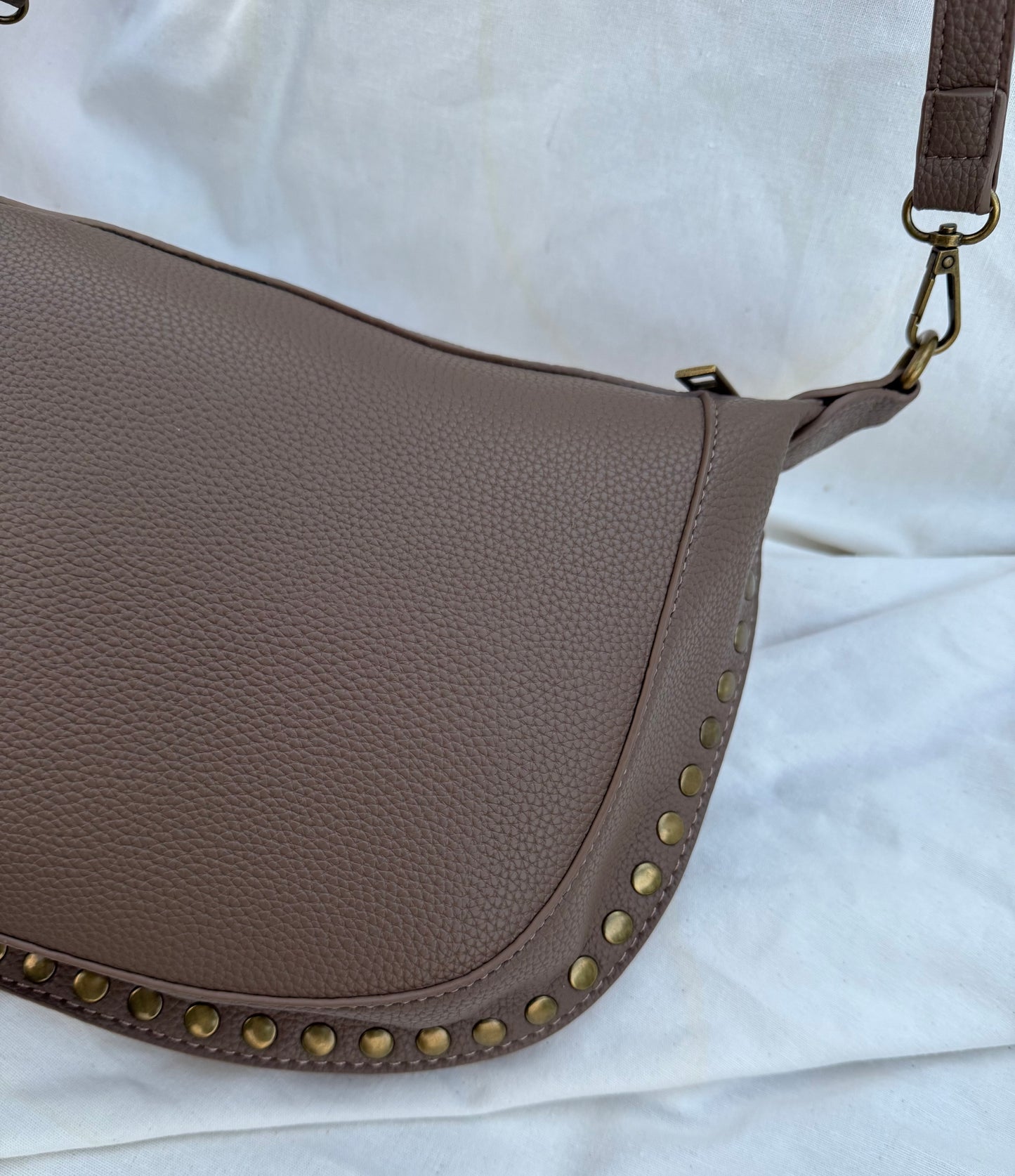 BOLSO TACHUELAS