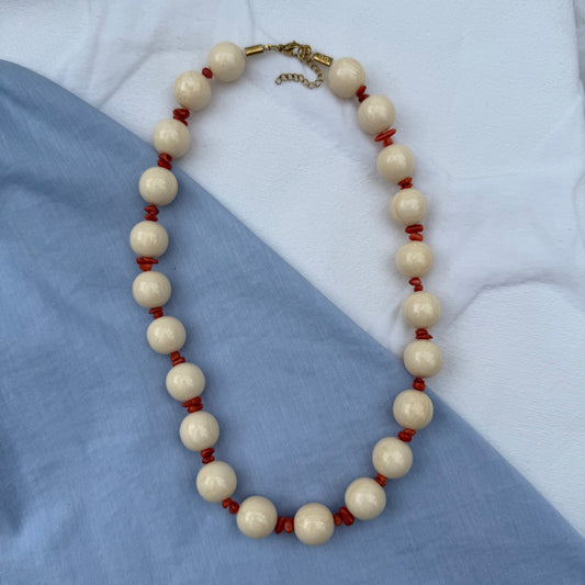 COLLAR BOLAS Y CORALES