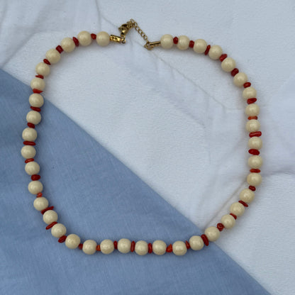 COLLAR BOLAS Y CORALES